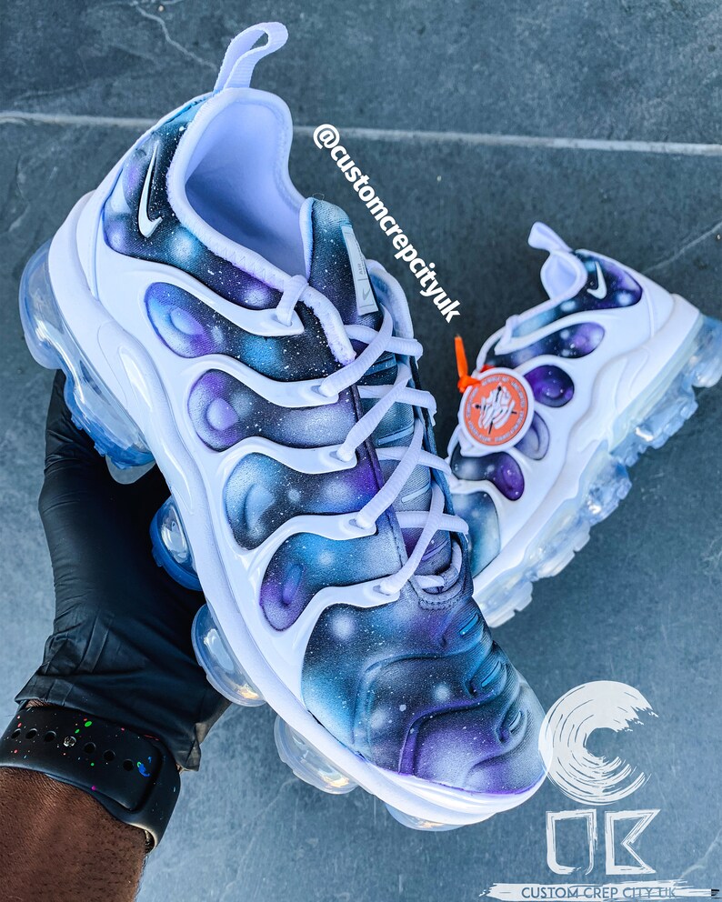 Custom Nike Vapormax Plus white Hole 