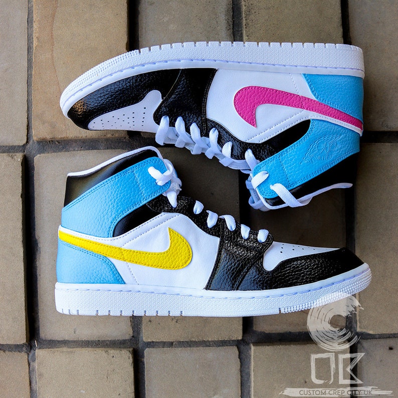 Custom Jordan 1 azul amarillo rosa y negro Zapatillas | Etsy España