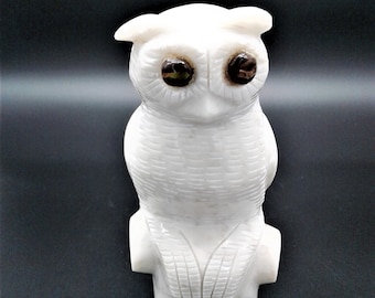 Estatua de búho tallado a mano mármol blanco con ojos de piedra gema, figurita de piedra de búho nevado, Bookend