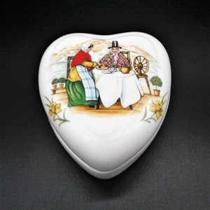Heart Shaped Trinket Ring Box Staffordshire Fine Bone China Daffodiles Women Having Tea With