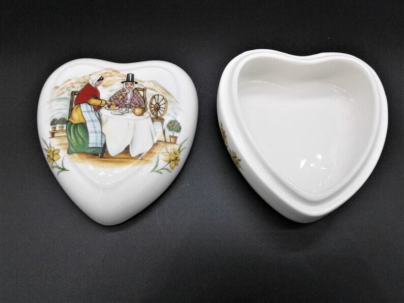 Heart Shaped Trinket Ring Box Staffordshire Fine Bone China Daffodiles Women Having Tea With