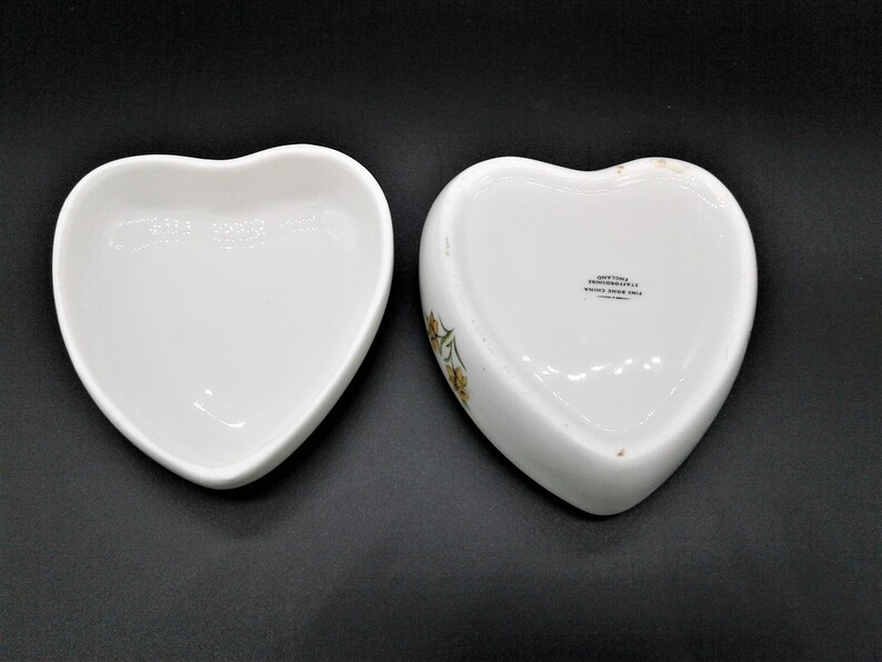 Heart Shaped Trinket Ring Box Staffordshire Fine Bone China Daffodiles Women Having Tea With