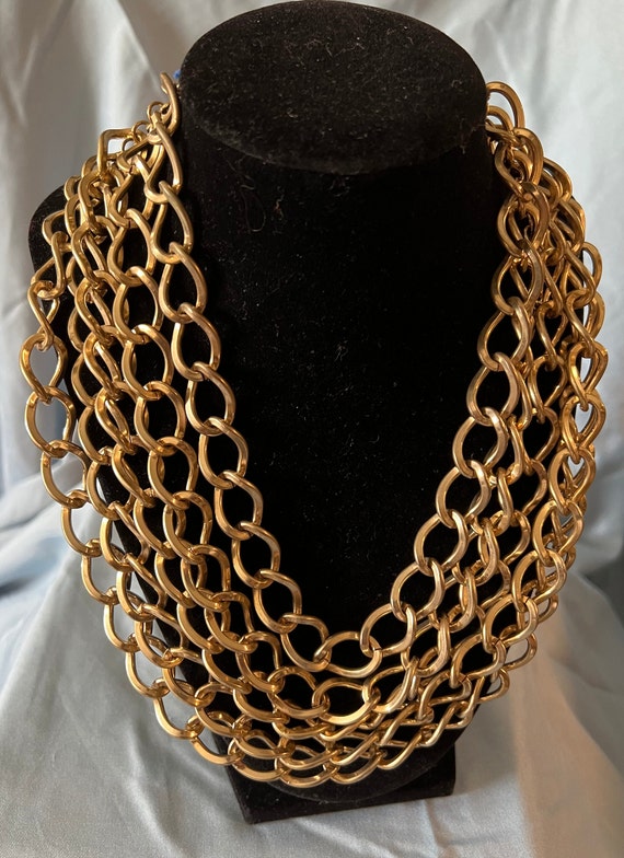 Vintage gold tone chunky link necklace - image 1