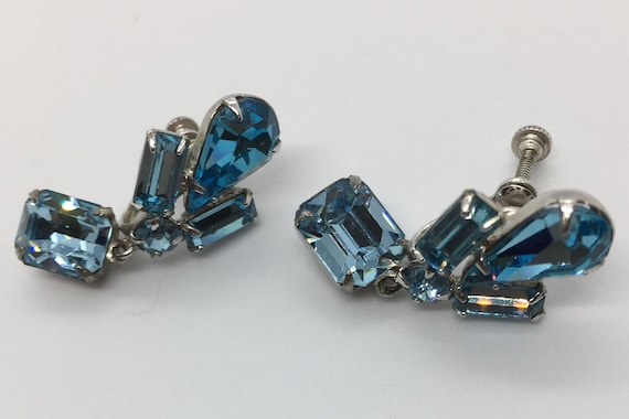 Vintage 1950 Aqua Blue Rhinestone Earrings - image 10