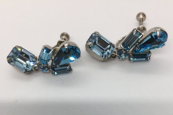 Vintage 1950 Aqua Blue Rhinestone Earrings - image 7