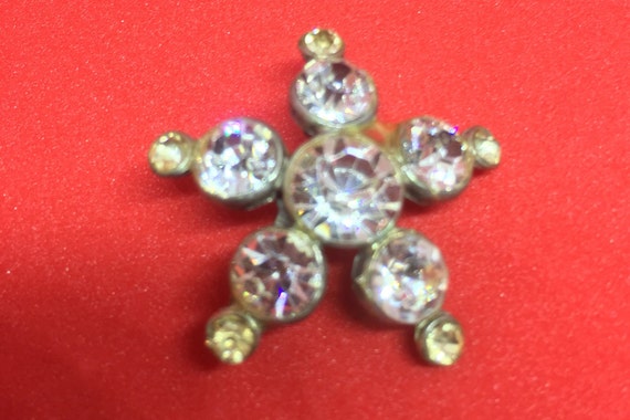 Vintage swarovski star shaped pin - image 2