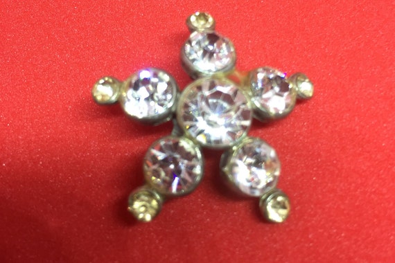 Vintage swarovski star shaped pin - image 4