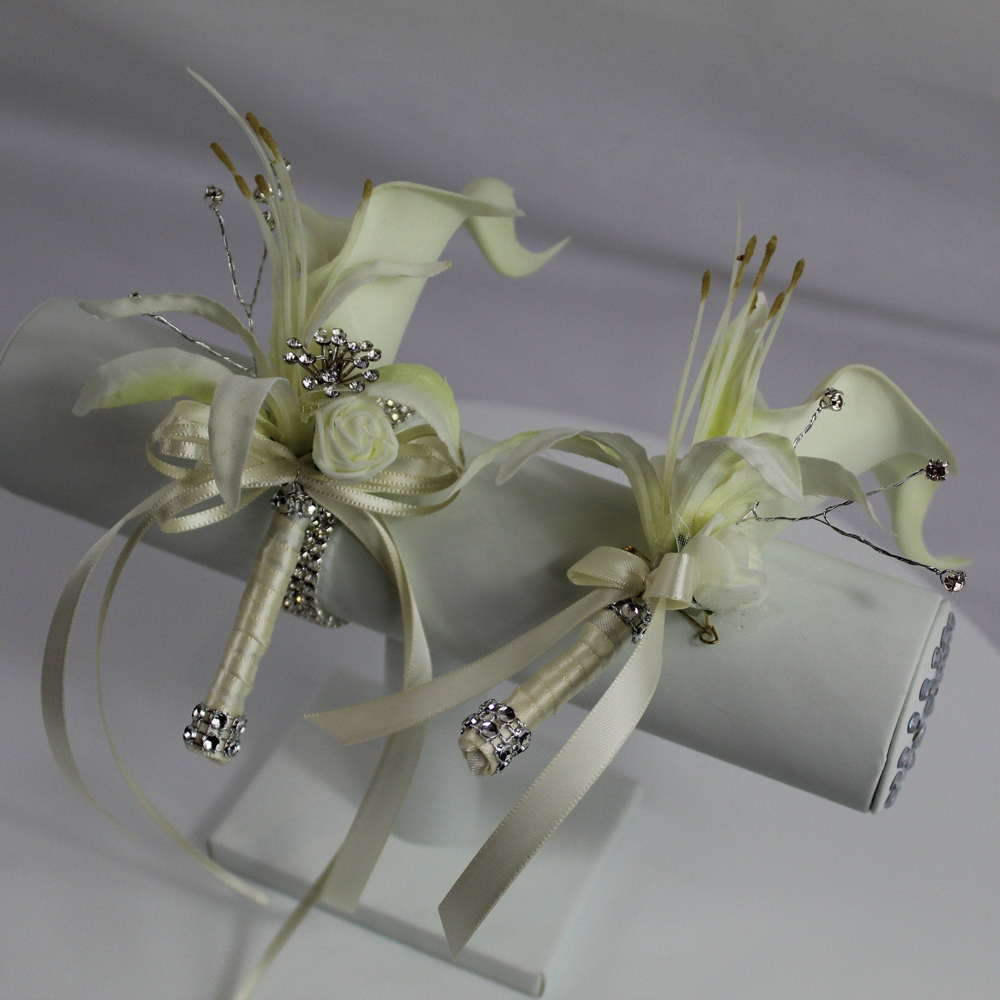 Realistic Artificial Ivory Cala and Nerine Lily Wedding/prom - Etsy