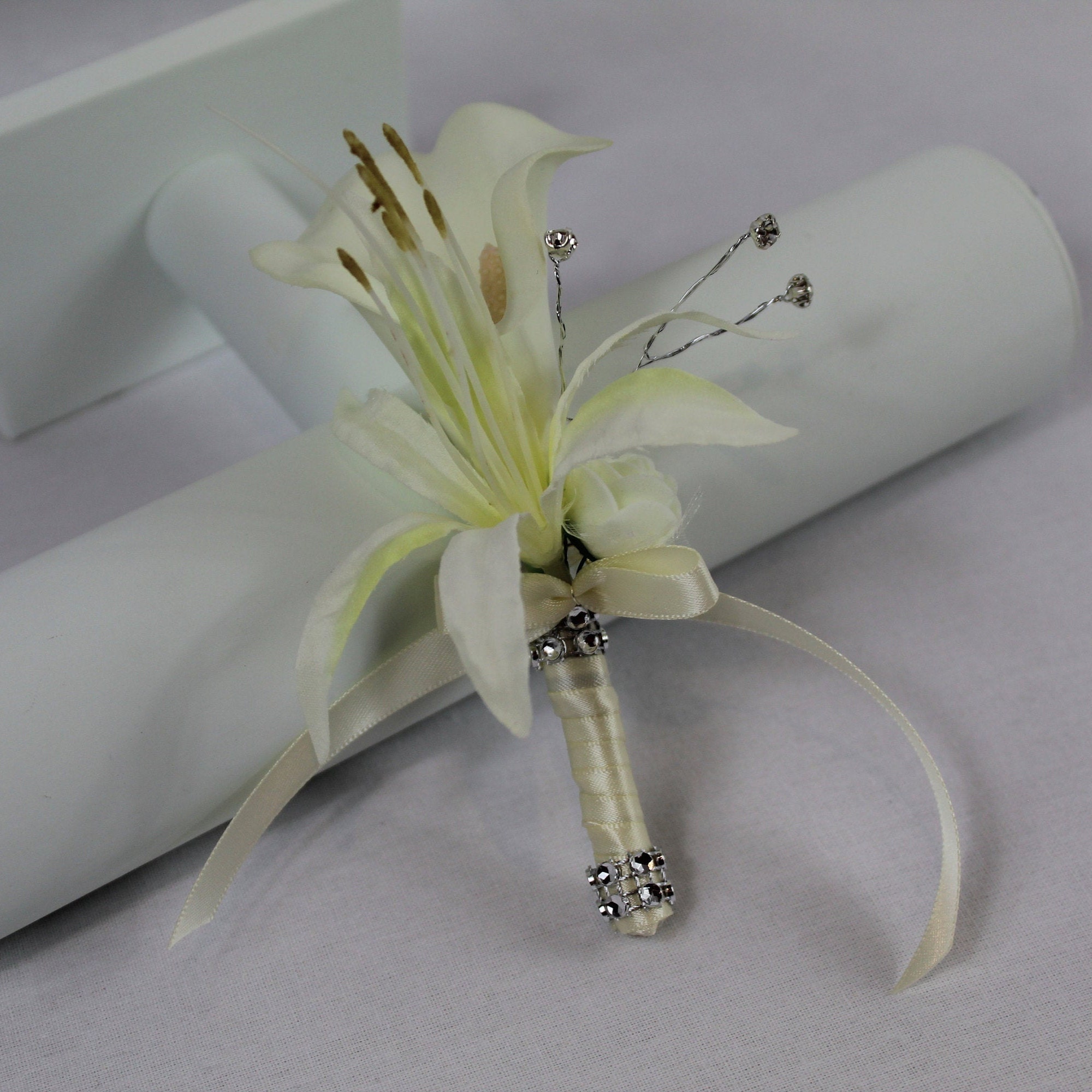 Realistic Artificial Ivory Cala and Nerine Lily Wedding/prom - Etsy