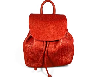 Rare 1990s Red Coach Daypack Leather Backpack / Hand bag ౨ৎ ⊹ ‧₊˚ Vintage Coach Backpack G23-9827 Red Glove Tanned Leather  main image 4
