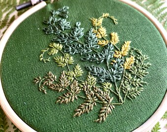 3” Fern Embroidery Hoop || Handmade Botanical Artwork