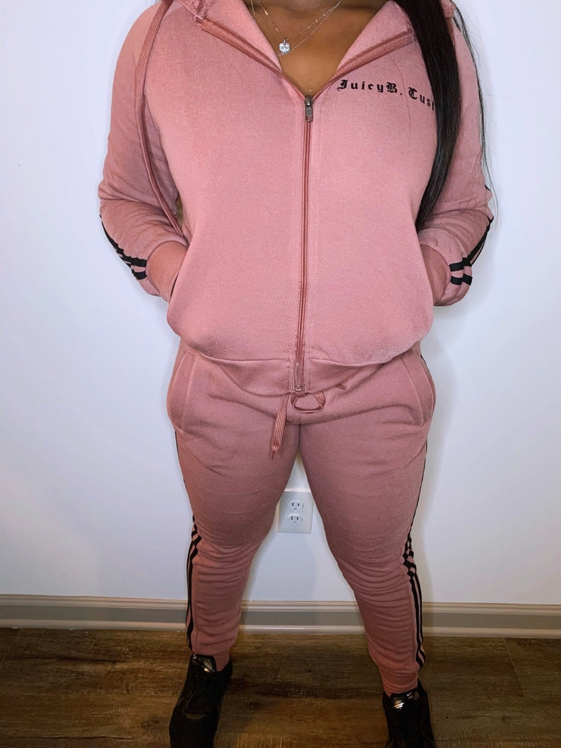 mauve sweatsuit