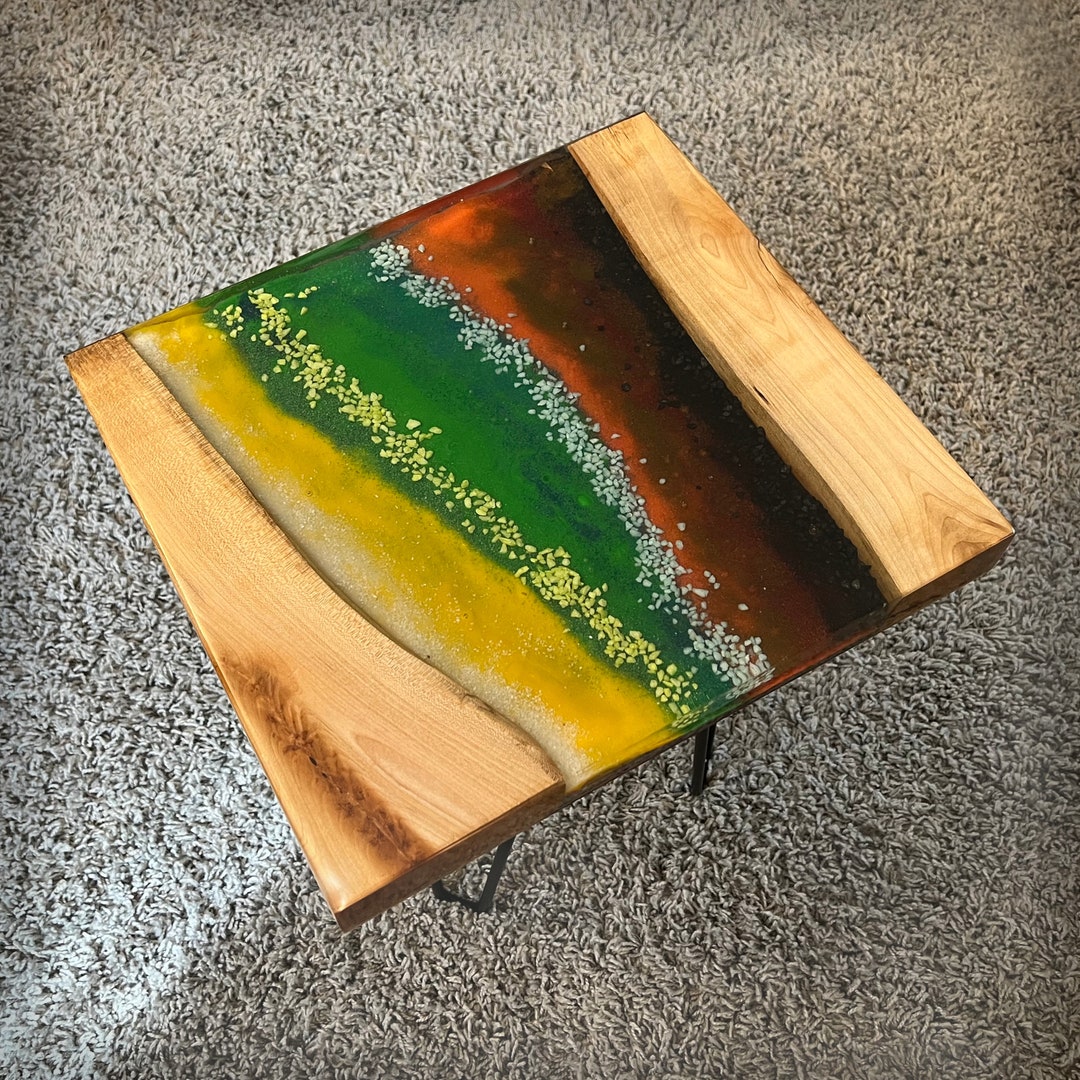 Epoxy Live End Table / Side Table / Epoxy Table / Wood Artwork / Epoxy