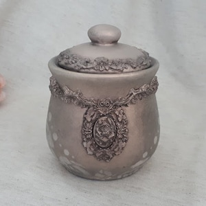 Ceramic Lidded Canister Handmade decorated Spices Herbs Salt Sugar Candies Jewelry Cotton pads Storage Kitchen Living room Bathroom Bedroom