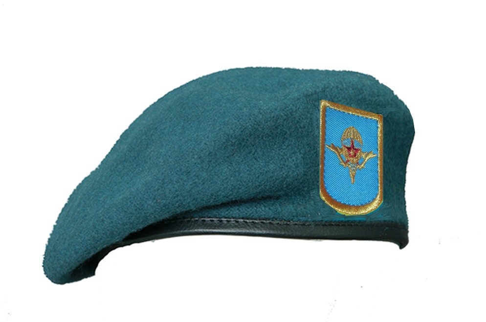 フランス軍 空挺部隊 ベレー帽 グリーン 1978年製 バッジ付きヴィンテージ カザフスタン VDV 空挺青いベレー帽 - Etsy 日本
