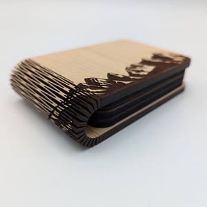 Planche à cribbage de voyage sur le thème de la montagne