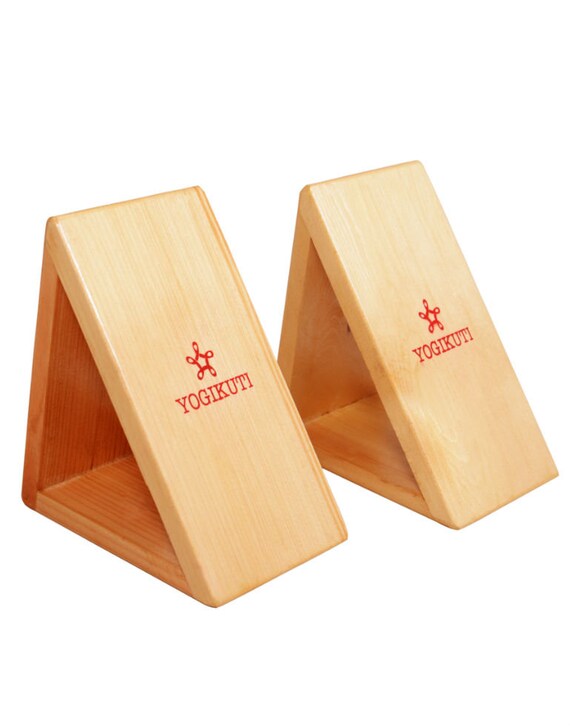 yoga triangle block