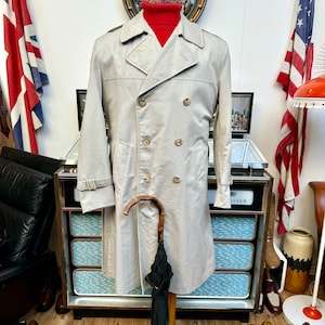 Vintage 1970s 70’s Classic cream poly cotton Hornes London Trenchcoat Rain Coat in vgc.Size Large 41-44”chest