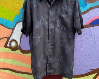 Beautiful Vintage 1970s 70’s sheer black leaf embroidery 50s style open neck camp collar summer shirt.Size Small 36-38”c vgc
