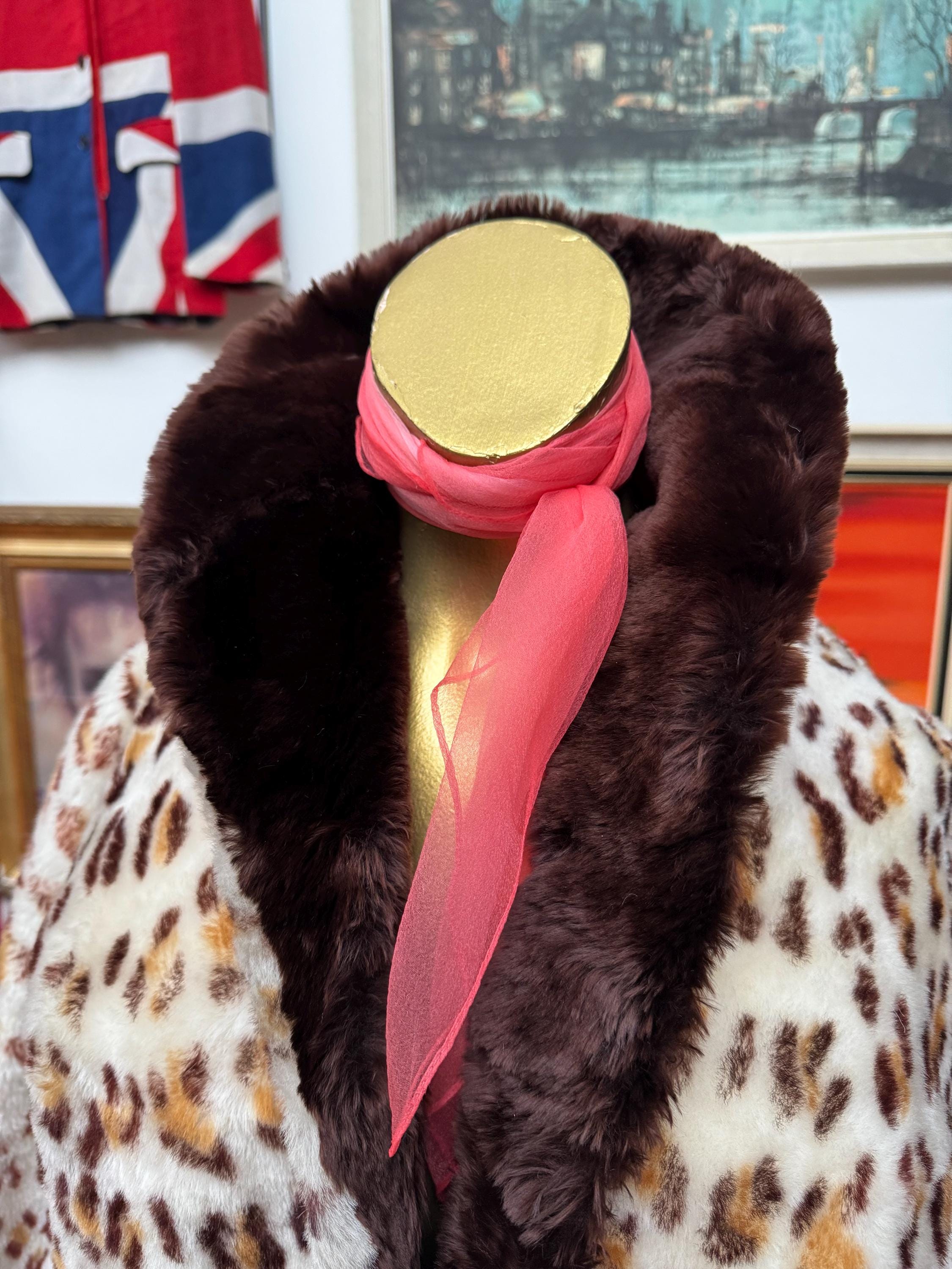 Glam Vintage 1950s 60s Thick Vintage Leopard Wild Cat Print Shawl