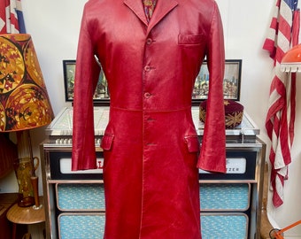 Vintage 1980s 80’s Hardy Amies 3/4 length soft Red leather coat,open neck with 5 button fastening.Small to medium