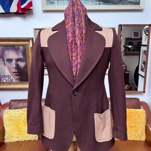 Stunning Vintage late 1960s early 70s brown light tan single button wool Sports jacket Blazer with patch pockets,wide collar.small to medium