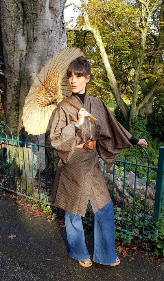 Image of Beautiful Vintage S Silk Mix Brown Gold Oriental Japanese Knee Length Kimono Robe.small Medium Vgc New Romantic Androgynous