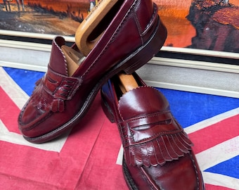 ヴィンテージ 1970 年代 Barkers of Earls Barton オックスブラッド フリンジ ビーフロール ペニー ローファー シューズ、スキンヘッド、スエードヘッド スカ ツー トーン。サイズ 7、良好な使用感。