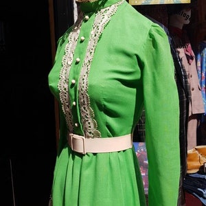 Beautiful Vintage late 1960s 70&#39;s full length green Victorian style psyche bohemian high ruffled neck,buttoned front detail.Small 6-8 vgc