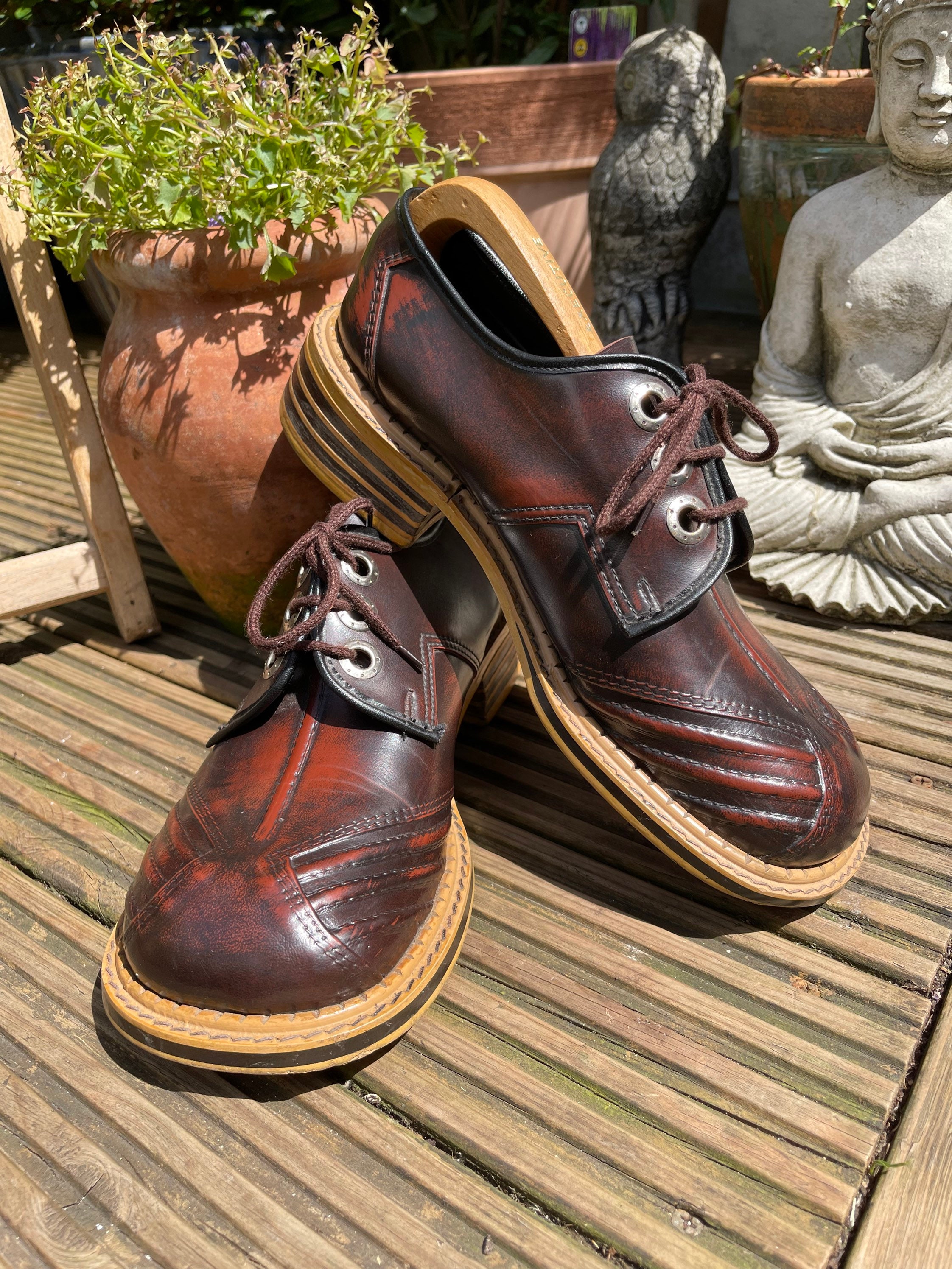 1970s pork sales pie shoes