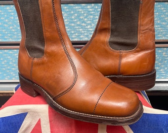 Vintage 1960s 70’s leather tan hand cut Dealer boots,Chukka Chelsea boots.Since 7.5 vgc