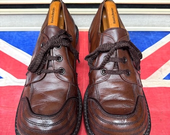 Zapatos vintage de los años 70, icónicos Manfield Floorstompers Suedehead Northern Soul Smoothie Spoon de color marrón antiguo, con puntera de pato y tacón de madera. Talla 8 GC