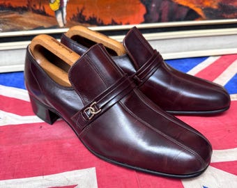 Magníficos mocasines vintage K Shoes de finales de los 60 y principios de los 70, de estilo jazzy dandy mod, color marrón castaño, en excelente estado, talla 6.5.