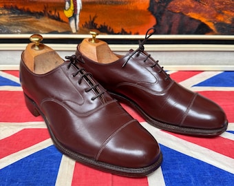 Impresionantes zapatos Derby Oxford cruzados estilo militar elegante de cuero marrón FHW de los años 70, talla 7 del Reino Unido, calidad superior.
