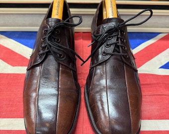 Zapatos K vintage de finales de los años 60 y principios de los 70, de cuero bicolor marrón oscuro/bronceado, con cordones, estilo Dandy Mod, con un ligero tacón. Elegancia sartorial. Talla 7.5 UK.