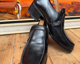 Vintage 1970s Mid 70's Black Leather 3” Inch High Block Heel Slip