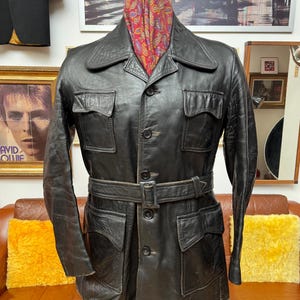 Vintage 1960s 70’s Dandy Mod lightly distressed sartorial black leather 5 button Safari Leisure Norfolk jacket stylish piece.Large 41-43”c