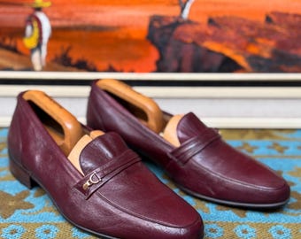 Vintage late 1970s early 80s Ravel Chaussures Classic slip on wine/burgundy colour loafers shoes.Made in Spain Size 9 narrow fit.vgc