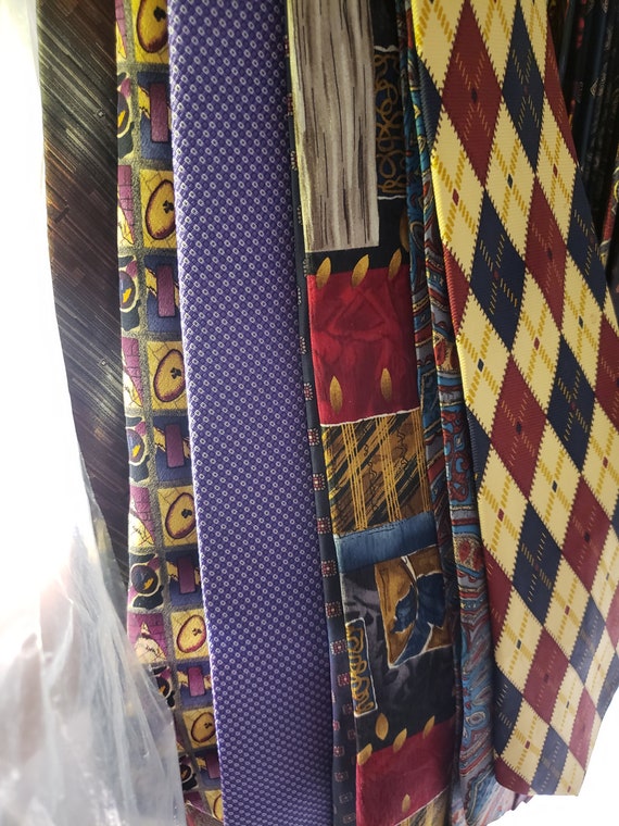 Vintage Casual & Luxury Tie Lot 40 Ties With Rack… - image 10