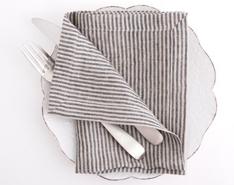 Leinen Servietten. Leinenservietten mit perfekt auf Gehrung geschnittenen Ecken. Weiche Leinenservietten für deine Küchen- und Tischwäsche.