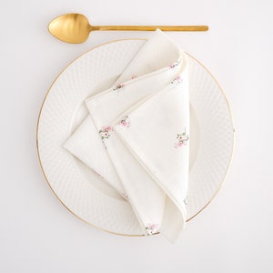 Linen napkins. Washed linen napkins. Soft linen napkins for your kitchen and table linens. imagem 4