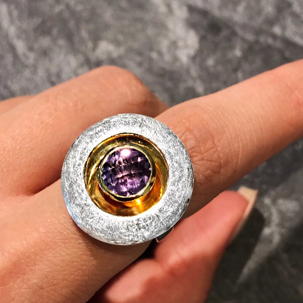Wunderschöner Amethyst Edelstein Ring rund mit Sterlingsilber und vergoldetem Boden Artikel R12A