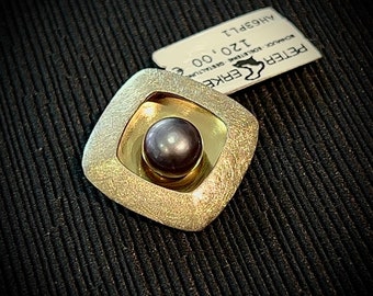 Luxurious pendant in sterling silver, gold plated with black pearl 8.5mm, item AH63PL1