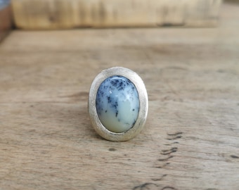 Sterling silver ring unique with dentriden agate in ring width 56 R02DO8