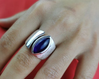 Sterling zilveren ring met paarse amethist in navette cabochon slijpvorm, handgemaakt, zeer hoge kwaliteit, comfortabel om te dragen, artikel R10A
