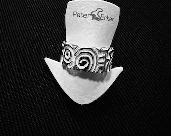 Unique silver ring with art by Peter Erker (Art. R86)