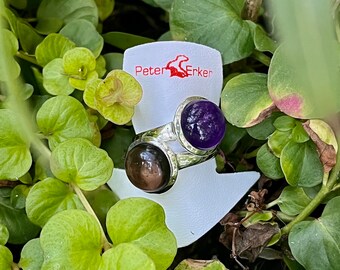 Sterling silver ring with amethyst in princess cut 10 x 10 mm in ring width 56 item R75A