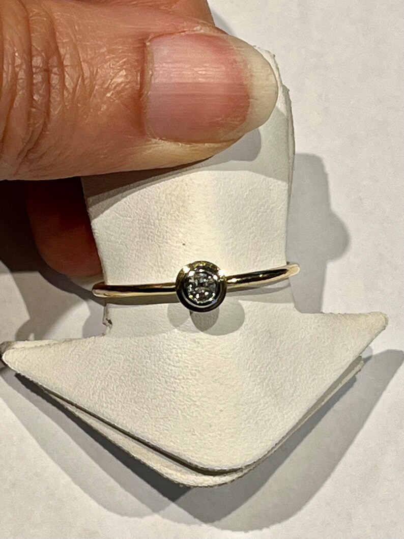 Yellow gold ring 750, with setting plate 960 with diamond 0.10 image 6