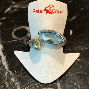 Sterling silver ring with topaz (blue) and peridot (green) Item no. R97TPR