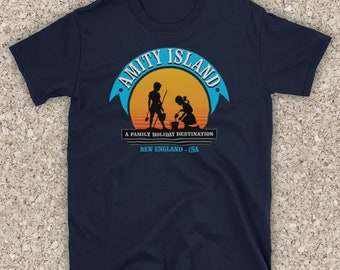 Reality Glitch Women/'s Amity Island Fitted T-Shirt
